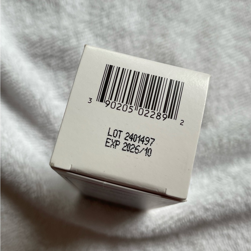 NEW EltaMD UV Daily SPF 40 - Picture 4 of 4